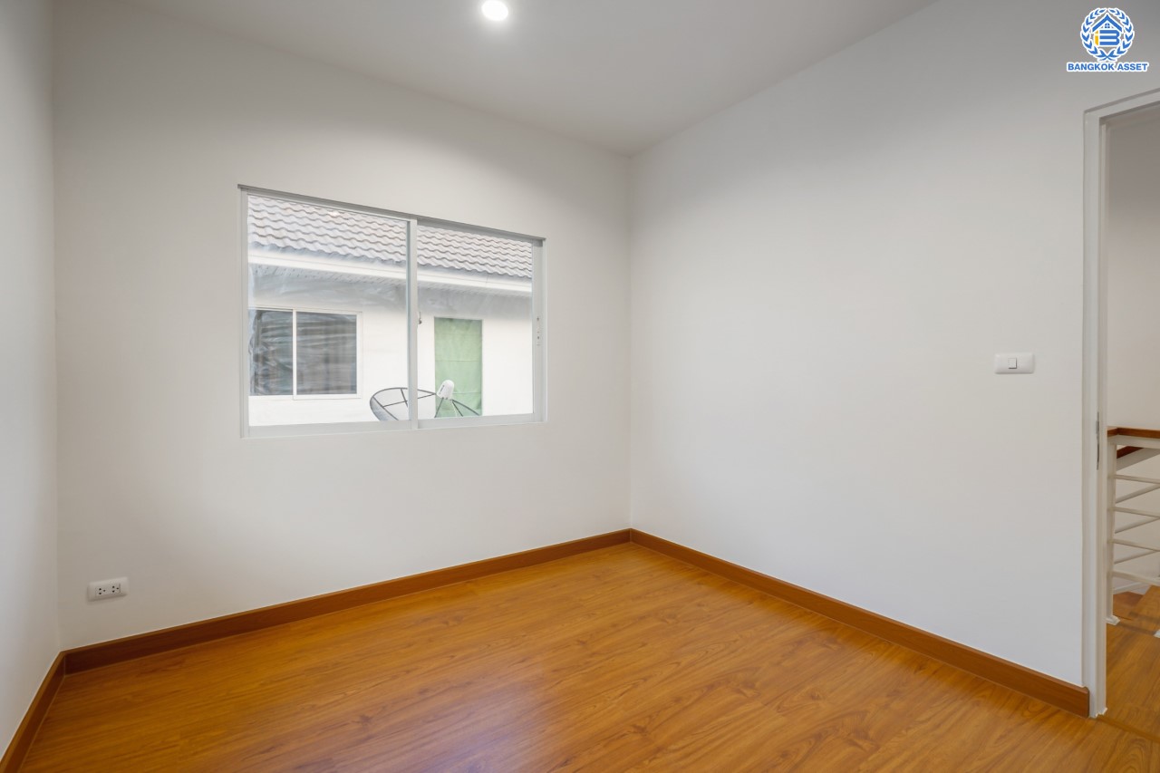 บ้านมือสองตกแต่งใหม่ แบรนด์ Property Perfect ม.เพอร์เฟคพาร์ค พระราม5-บางใหญ่ (ซ.วัดพระนอน) เนื้อที่ 36 ตร.ว. บ้านแฝดฟังก์ชันระดับบ้านเดี่ยว! 3 ห้องนอน 2 ห้องน้ำ 2 ที่จอดรถ Private Zone พร้อม Facilities ครบครัน บนทำเลเชื่อมต่อถนนกาญจนาฯ ใกล้ทางด่วน ศรีรัช-วงแหวนฯ เซ็นทรัลเวสต์เกต และรถไฟฟ้าสายสีม่วง "สถานีตลาดบางใหญ่"